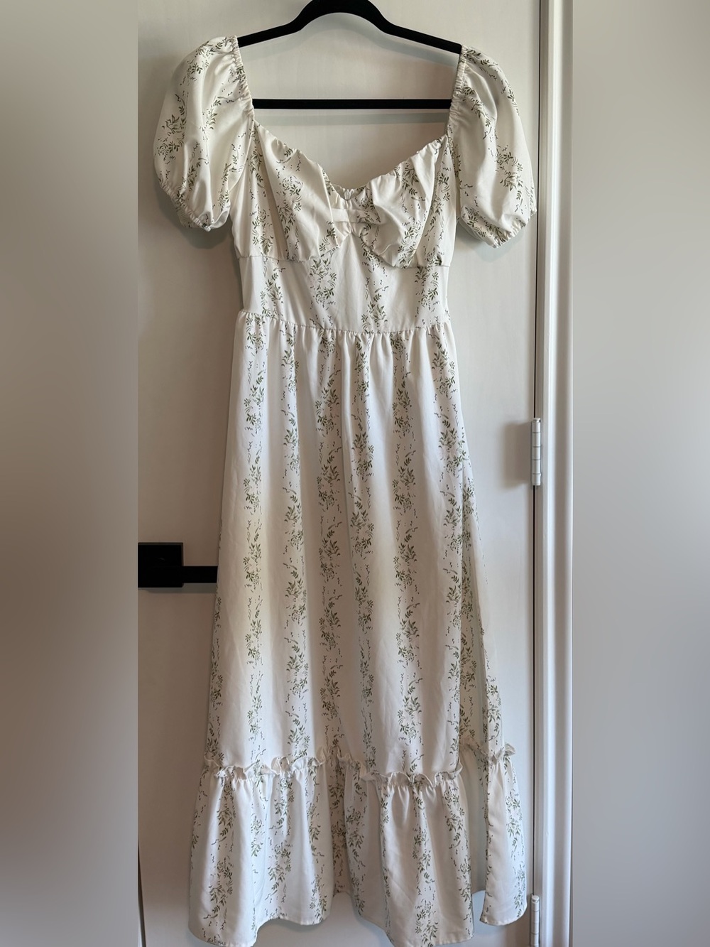 Cream Floral Puff-Sleeve Midi Dress size S Small Wedding guest Romantic